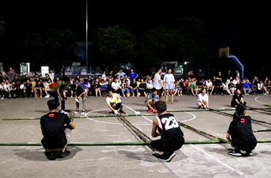 广西华体会（中国）郁江校区竹竿舞晚会